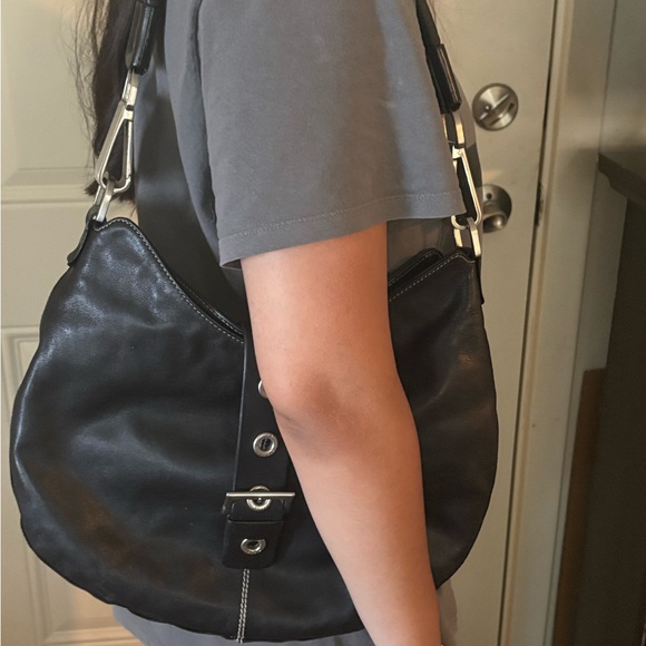 Luis Esteve Black Leather Hobo bag made in Spain. - Picture 13 of 13